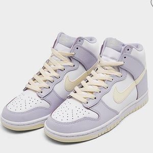 Like new Nike Women’s Dunk High